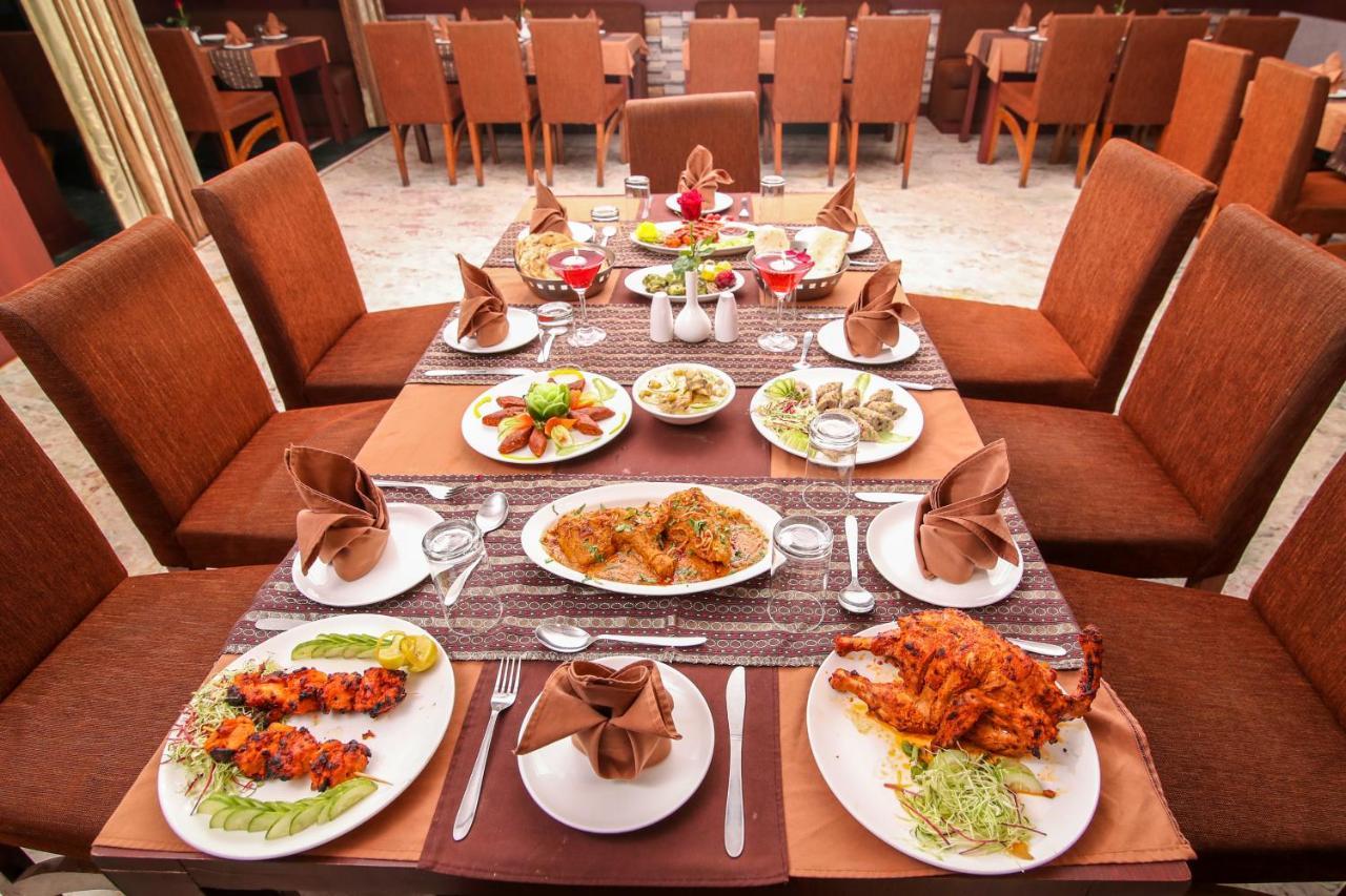 The Mahal Inn Jamshedpur Buitenkant foto
