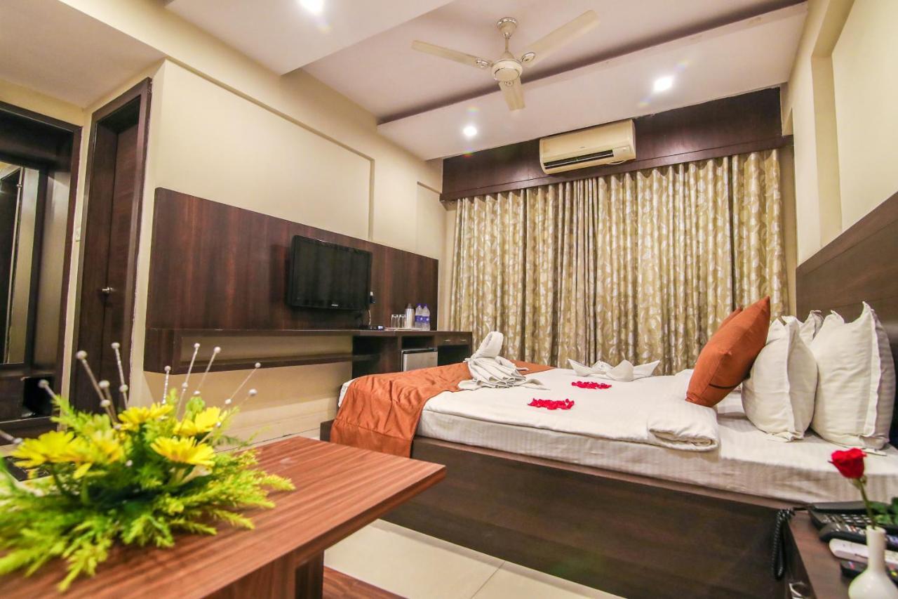The Mahal Inn Jamshedpur Buitenkant foto